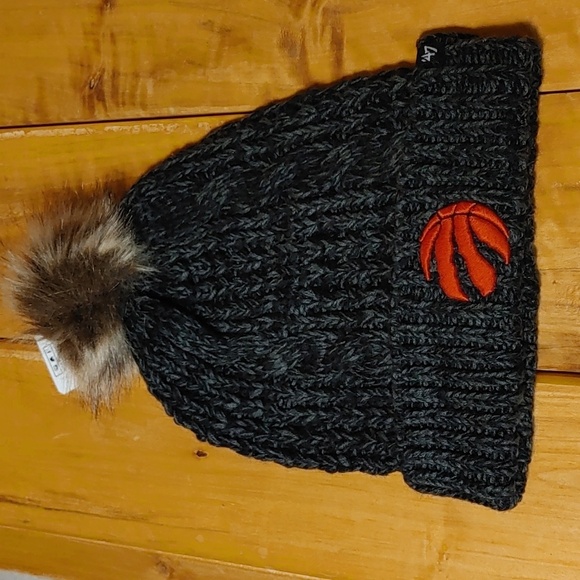 NWT Toronto Raptors Gray Knit Hat/Toque with Pompom - Picture 10 of 12